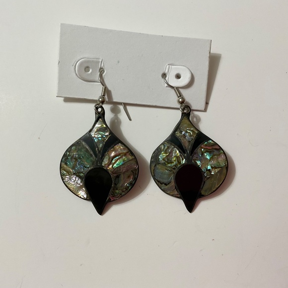 Alpaca Mexico abalone shell earrings - Picture 3 of 4